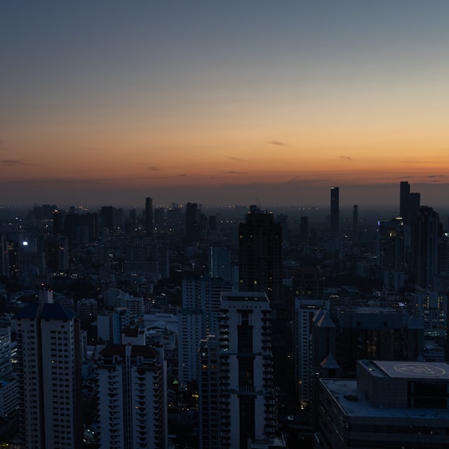 Bangkok at night — city ambience
